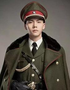 警察男明星,揭秘警察男明星的英勇事迹与魅力瞬间